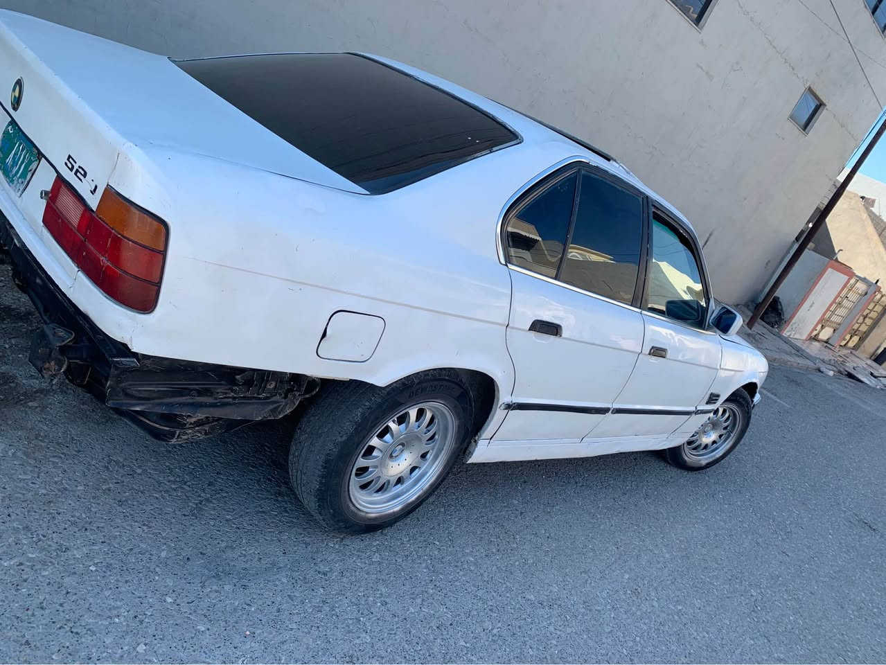 بيئم مةكينه ٥٢٠  گير عادي مةكينه كةبسه گيرو مةكينه بةشةرت مةكينةي تازة اوروپي لو بةسترايه نويه بةشةرت سةيارة سلايته پانكانةي ساف كرايه وةكاليه واجيهة ئةوةليات بةشةرت تةقةو رةقة بةشةرت بيشو بشتي تازة كوراوة چوار تاية ويلي لوك نوي بةستراوة سعر ١٥ ورقة توزيك مةجال بو تيل ***********
*********** أربيل, العراق
