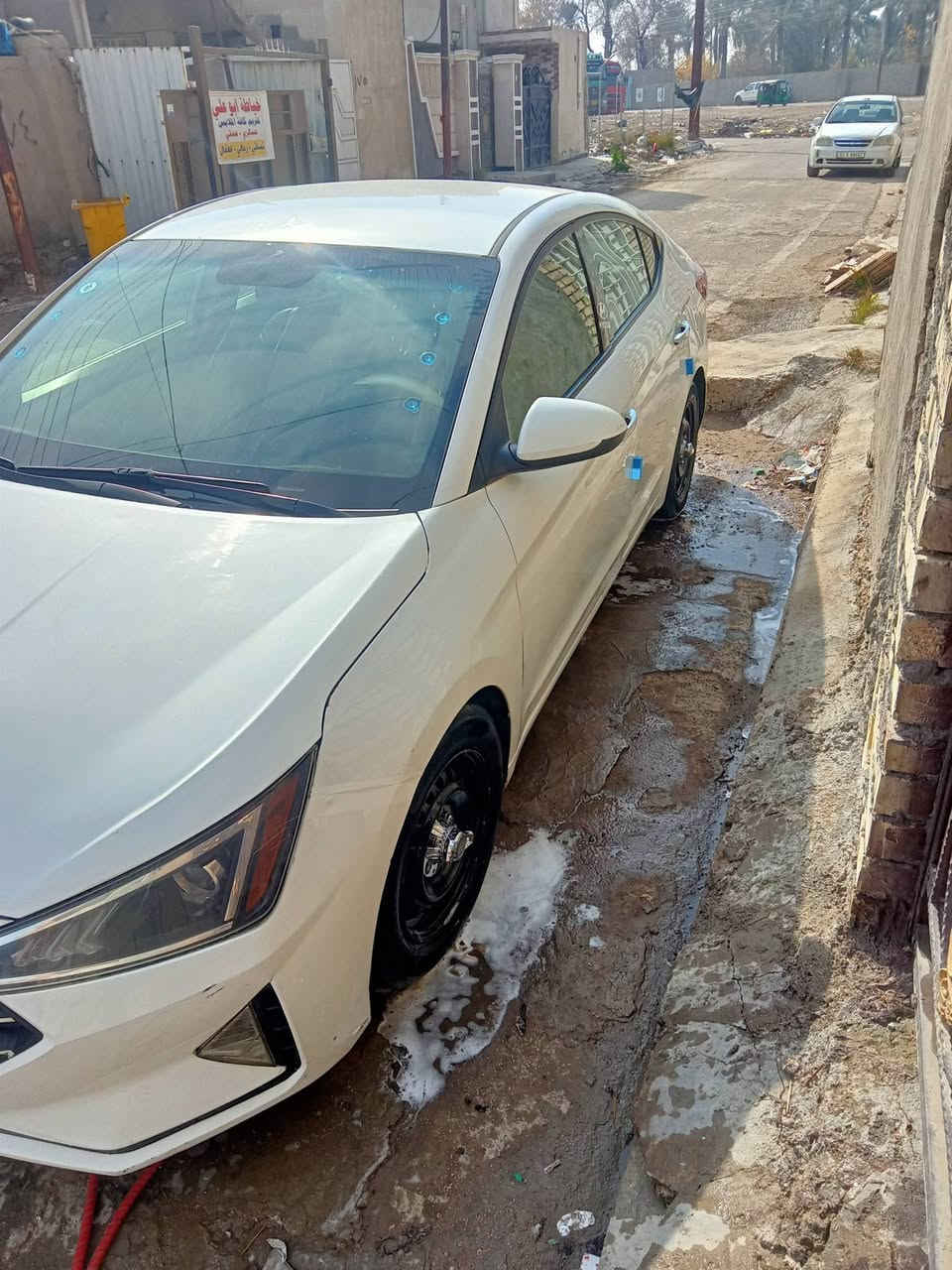 للبيع الانترا موديل 19 سياره جاهزه عنوان بغداد البياع سعر 130 رقم ***********
