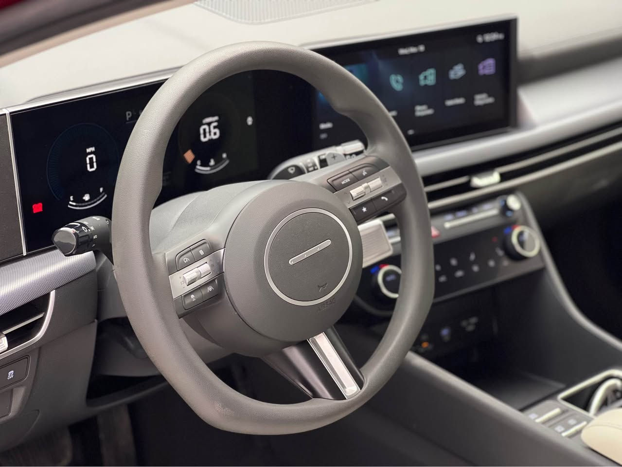 Hyundai Sonata 2024 

سوناتا SEL 2024 - لون مميز (احمر دم الغزال)/وارد أمريكي / محرك 2.5/
كير 8 نمر
ماشي ١٠ الاف مایل
المواصفات:
• تشغيل عن بُعد
• دخول وتشغيل بصمة
•دجبول شاشات متصلة كبيرة ولمس مع سماعات ماركة براند
• نظام النقطة العمياء
• رادار أمامي + فرملة طوارئ تلقائية أمامي وخلفي+تحديد مسار + مثبت سرعة
Apple CarPlay شاشة كبيرة تدعم•
• كرسي السائق كهربائي
• تدفئة للمقاعد الأمامية
• منافذ شحن خلفية
• الزجاج الأمامي (السائق + الراكب) دبل جام
• محرك 2.5 طبيعي - مرغوب
• كير 8 نمر - اقتصادي +شيفتات كير  الرياضية بالاستيرن
•ويل كروم فضي واسود الشكل الجديد

الحادث جانبي فقط بابين صبغ 
 سيارة راقية بمعنى الكلمة من ناحية الشكل واللون و موصفاتها وبالعافية على 
الي تكون من نصيبه 🌹
 
السعر ١٧٧ ورقة ومجال للطيبين

مكان السيارة

دهوك -معرض ارشف R-Shev
رقم51 من معارض التيرمينال 

***********
*********** دهوك, العراق
