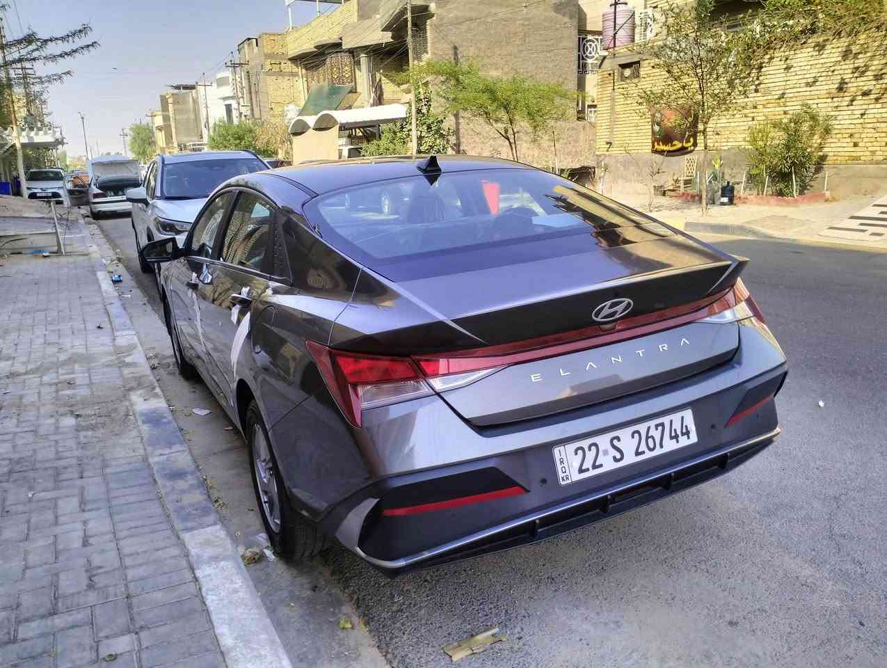 سلام عليكم 
هيونداي النترا 2024  خليجي 
نصف مواصفات ماشيه 40
رقم وهزه وسنويه جديده اربيل 
لغايه 2031 لون زيتوني 
***********
مكان السياره البصره ياسين خريبط

