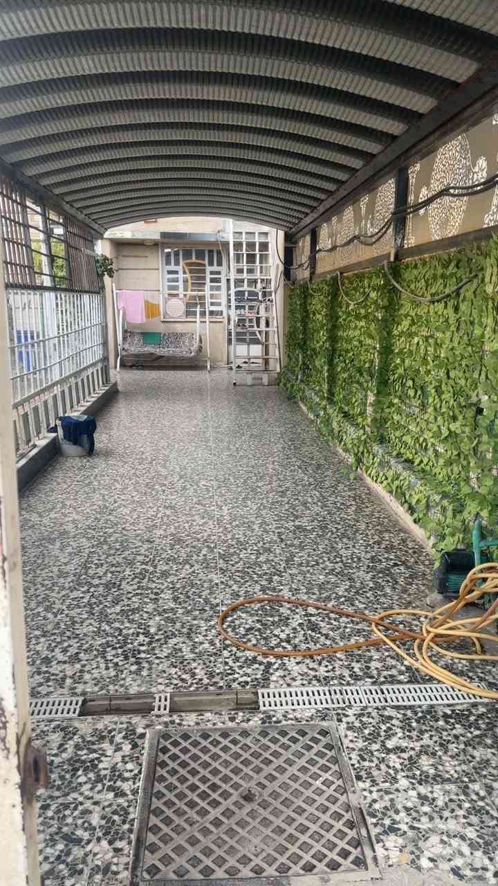 السلام عليكم 🙋دار طابو صرف مساحه ٢٩٠ متر الواجه ١٠ اله  نزال ٣٠ متر دار👁️ مميز بمكان مميز بغداد الدوره شارع ٦٠  كافه الخدمات متوفره مدارس + بانزين خانه قريبه ع البيت السعر مفاجئه للاستفسار او واتساب ***********📶
