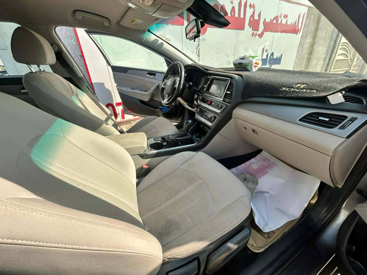 السلام عليكم 
هونداي سوناتا 2019 وارد امريكي 
 الحادث موضح بالصور والسونار موجود 
 كير محرك ممتاز وممفتوحات صدر جديد تدفئة وتبريد كله شغال 
 مواصفات عالية عدا الجلد والفتحة  السيارة بيها منظومة غاز 
رقم سليمانية الجديد  ماشية 91500 ميل 
مكاني بغداد المستنصرية 
السعر 130
*********** بغداد, العراق
