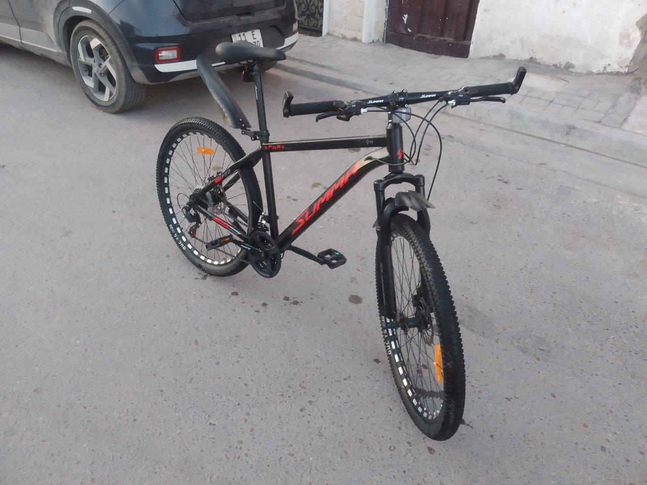 سلام عليكم بايسكل ياباني من شركة سوما (SUMMA) الحجم 28 مرغوب ماشي 10كيلو فقط برغي مامبدل و مامفتوح بي سعره140 وبي مجال
المكان بغداد الشعب حي سومر شارع المدارس خلف مدرسة عبد الله بن رواحه الي مجاوره لدائرة المرور
رقم الهاتف ***********
