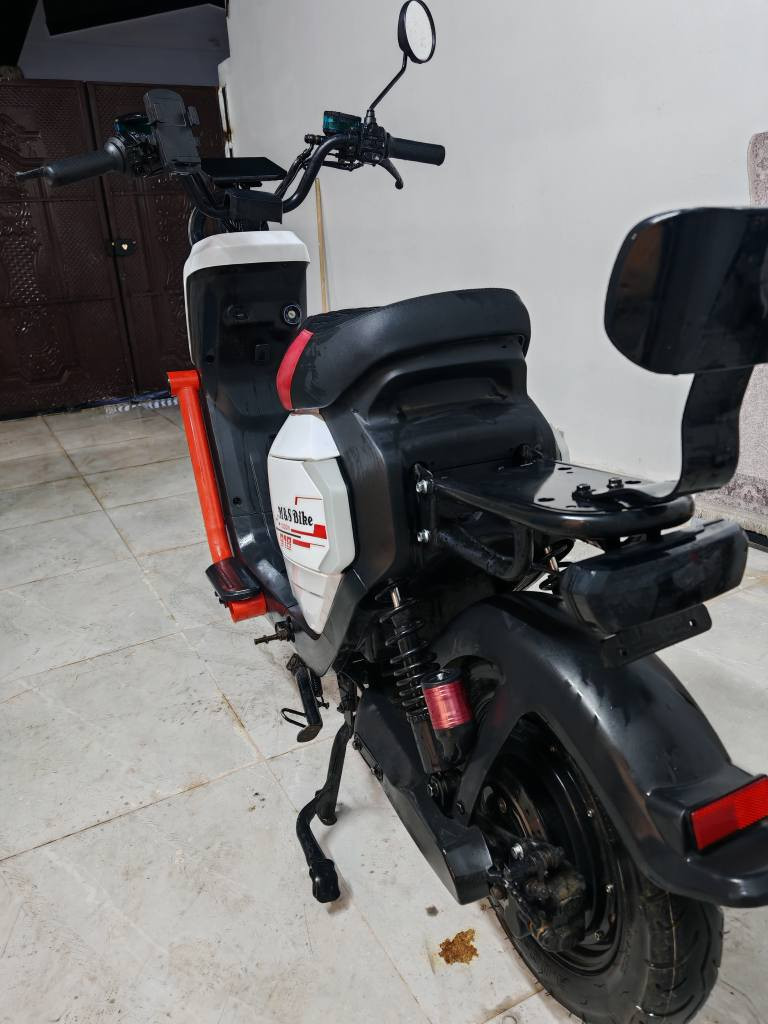 دراجه شحن للبيع🔋⚡ نوع F3 موديل 2025 من مصنع ونلي الأصلي دراجه كله شرط فول مواصفات لايت عالي وناصي إشارات يمين يسار روباعي هم  نظام P منفذ USB للشحن موبايل تايرات لوك نضام بك R مكان كركوك اتصل رقم *********** كركوك, العراق
