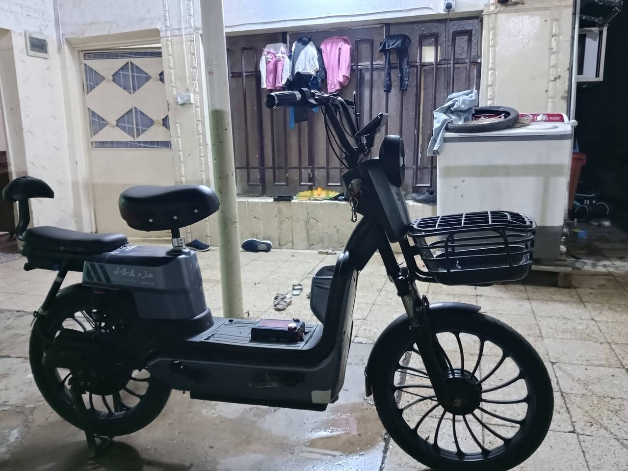 دراجه شحن  للبيع السعر  300  الدراجة  مزوده بطاريه يعني 6


**إذا كنت صاحب هذا الإعلان وتريد حذفه لأي سبب، رجاءا أرسل رسالة إلى الدعم الفني**