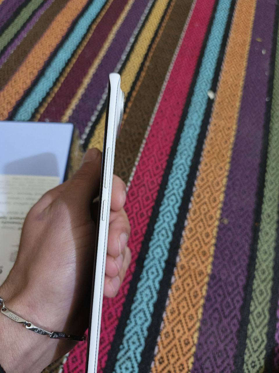 السلام عليكم تكنو بوفا سلم للبيع مستخدم شهر مواصفات معروفه 
256GB
16GB
شاشه منحنيه 144 هيرتز شاحن سريع 45W الجهاز نضيف كلش ميه بالميه غراضه كامله بدون نقص للبيع 275 أو مراوس حسب القناعه مكاني ديالى هبهب 
***********
