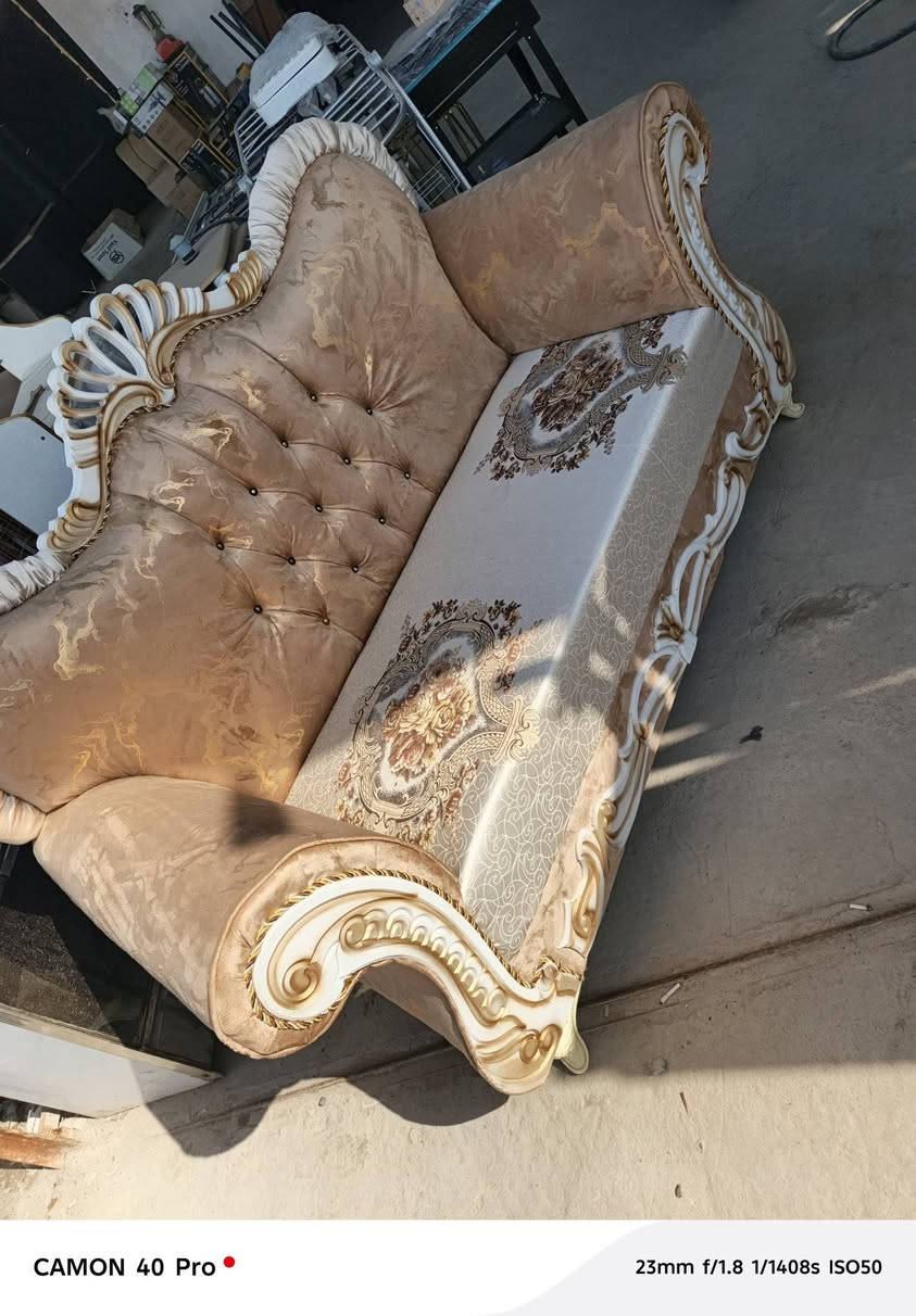 تخم ملكي ابو التاج زلغ او شخط مابيه اخو الجديد بل جديد اسفنج ضغط خشب قوي الثقيل مو سوكي ١٠ نفرات ٥ قطعه واكو توصيل الي باب بيتك عدنه
***********
