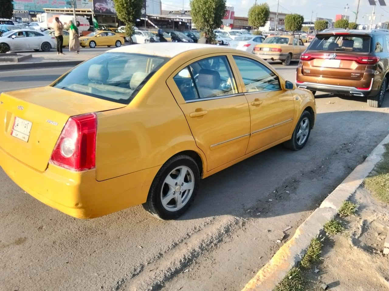 سلام عليكم شيري اي فايف 2011
رقم بغداد مشروع وطني  شرط التحويل ثاني يوم 
هيه وقرامات مصفره 
مكينه وكير محوره كامري ابولكف  
صدر امامي وخلفي وتايرات جدد
مكان بغداد مدينه الصدر  السعر 32   $
استفسار اتصل ***********
