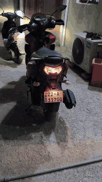 السلام عليكم
دراجة zr موديل 23 نضيفة ومرقم رقم وسنوية 
 الشراي يجي خاص
او واتس اب
***********
