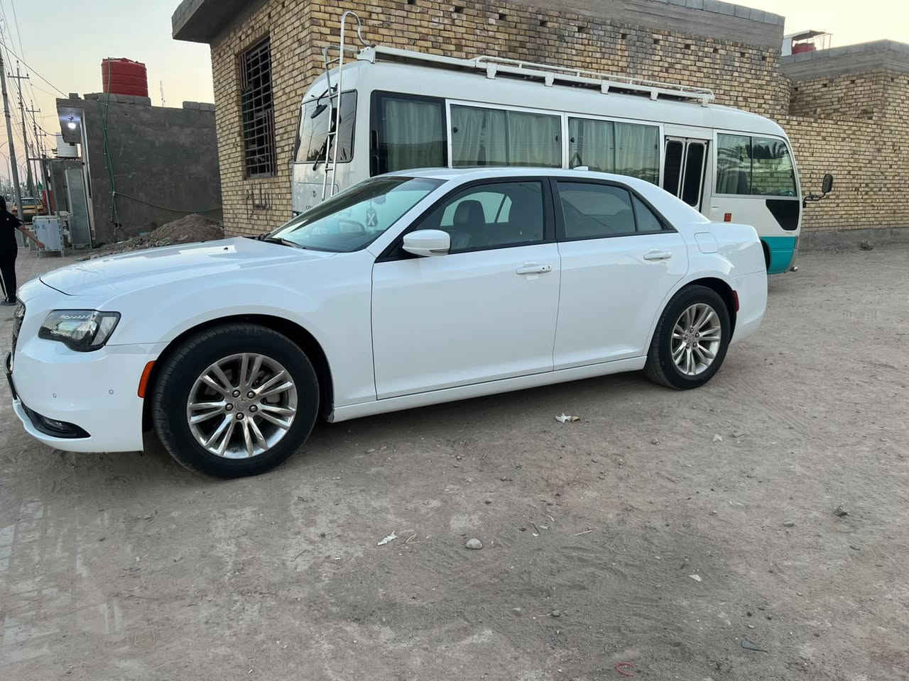 كرايسلر اوباما موديل 2022  s
رقـم اربيل انگليـزي الجـديد  باسمي
فول موصفات :
🔹بانوراما
🔹كشنات جلد فول كهرباء S
🔹منضومة زنون
🔹سستم صوت بيتس مع دمام
🔹ويل 18مع تايرات جدد انتاج 2026
🔹محرك 3600
🔹تو ويل
🔹صدر امامي خلفي  كله بلاد
🔹السيارة جديده بمعنه الكلمه الضرر دعاميه خلفيه )
ماشية: 48 الف
السعر : 325 ورقه
مكان السيارة: االبصره
للاستفسار : ***********
