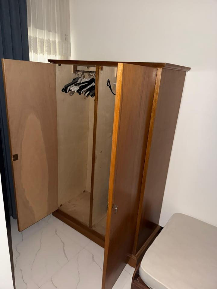 قنصور عراقي اصلي نظيف جداً مع 2 تخت للبيع ‭0770 339 0900‬ السعر 250 الف
