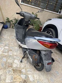 السلام وعليكم  للبيع دراجه بريز رمبه محرك اخرس نضيف مال جناي نكره سلف ...