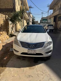 للبيع ازيرا موديل ٢٠١٢ محركه 6 سلندر خليجي مكفوله من ضربه ماشيه 156 ال...