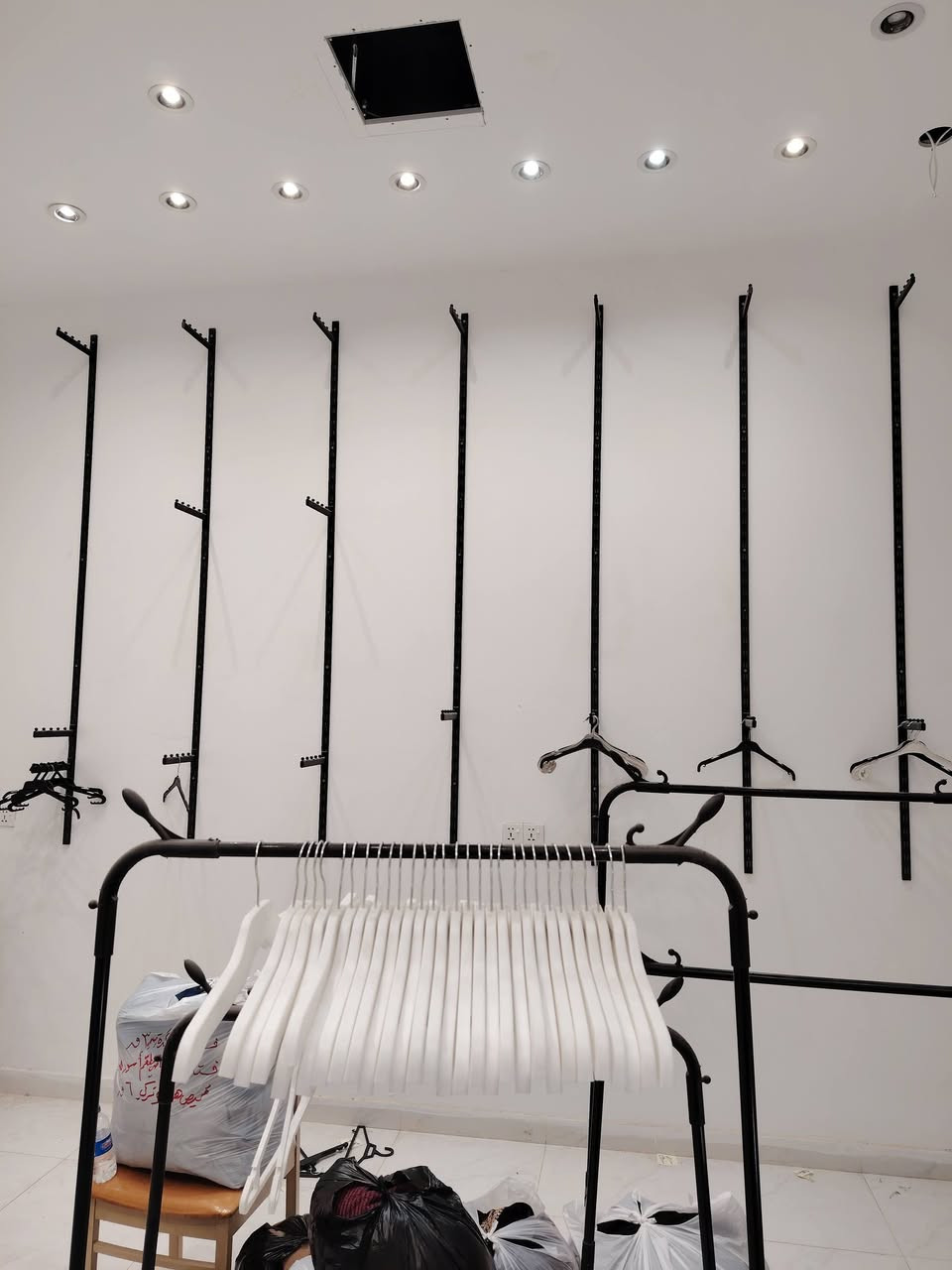 السلام عليكم للبيع ديكور محل البسة


**إذا كنت صاحب هذا الإعلان وتريد حذفه لأي سبب، رجاءا أرسل رسالة إلى الدعم الفني**