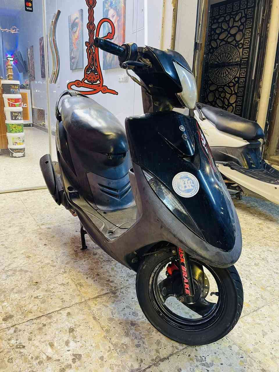 سعرها 600 وبيها مجال 
ماكس عدلة  2003 شلعة ومعدل 
مكينة  مفتوحة  على البلاد وشرط الفحص وين ما يعجبك تفحص افحص وخرسة الدراجة 
وكلها مختمة منطول الطول 
كله شغاله اي نقص ما بيها بس باتري يحتاج الهى 
سلف كهربائيات منطول الطول كلهن شغالات 
دراجة حلوه ونضيفة وكاملة مكملة  بس باتري 
العنوان/بغداد / البلديات مجاور جامع سيد صلاح 
اتصل : ***********
