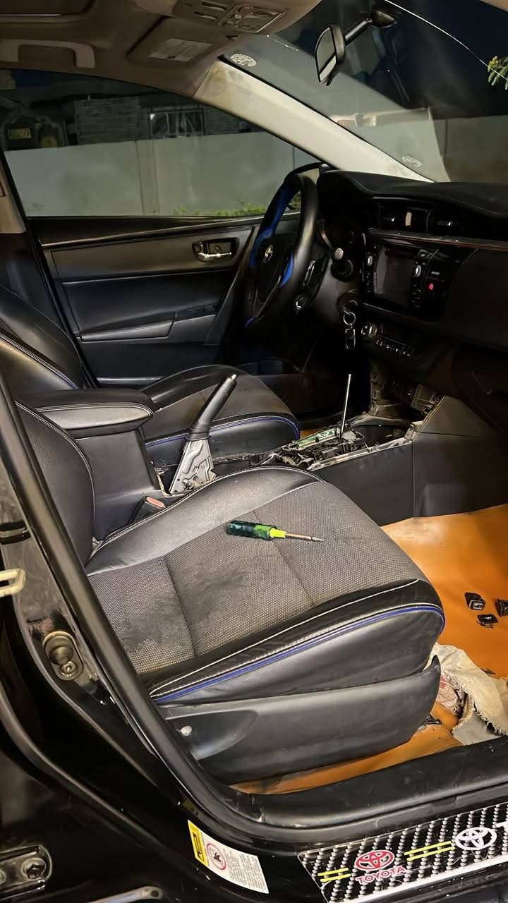 كورلا 2016
مواصفات S فول 
ضرر بنيد 
رقم اربيل 
السعر 127 وبيها مجال 
هاتف ***********
