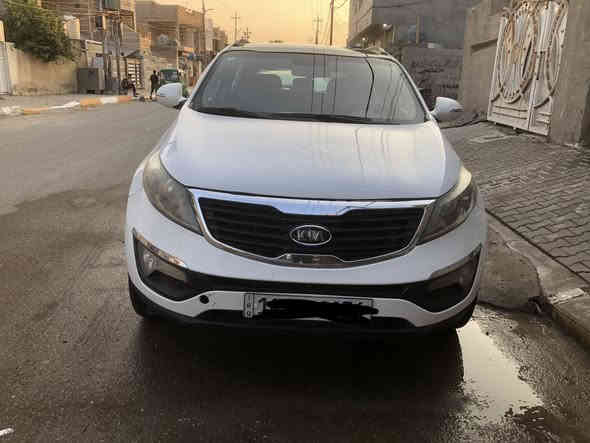 السلام عليكم سبورتج ٢٠١١ فول موصفات ماعدا البصمه بيه قطعتين صبغ وبارد شي قليل بل باب الخلفيه رقم نكليزي بغداد تحويل ثاني يوم كير مكينه مكفولات لسعر ١٢٦ بيه مجال للشراي رقمي ***********
