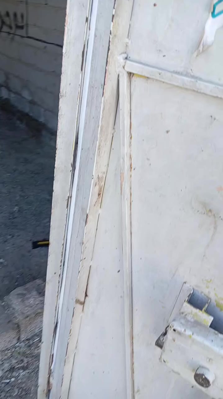 السلام عليكم محل ليجار او البيع المكان القطاع الزراع قرب محطت وقود العاني في السوق الجديد محل كامل بس عايزه لبح الداخل أقرب نقطه داله عليه مكتب  الأخوين لبيع ال دجاج التواصل على الرقم التاليه *********** *********** وشكرن ال صاحب الكروب علا الموافقه علا النشر
