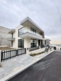 ماربيلا2 • ٣٢٠م • حديقة ١٢٠م