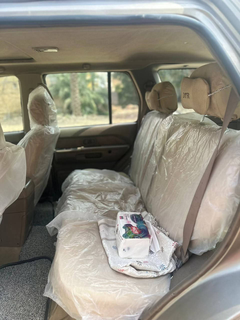 سلام عليكم نيسان لبيع 2004سيار جاهز عل اخير تو ويل سيار جديد حيل لا طخه ولا ضربه سياره بيهه 5 قطع صبغ رش بس بدون معجون جارده  ورشينهه  رقم دولي بغداد رقمهه حلو مكان سيار ديالى بلدروز  سعره 85بيهه مجال كلش قليل  رقم ***********
