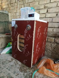 متاح فقاسه سبب البيع ضروف المشتري تأخذ ٣٥٠ بيضه تقليب يدوي ٥جرارات واج...