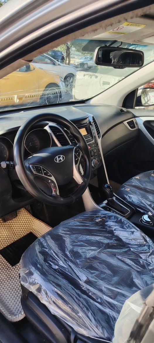 سلام عليكم
النترا Gt 2014  مكينه 2000 بدون ادونز
  بيه قطعتين مال امريكه جاملغ وبنيد وباب ملاون فقط  رقم بغداد انكليزي ابسمي  مكانه كربلاء
***********
