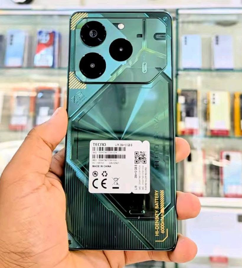تكنو بوفو سته برو 5G موصفات بطاريه 6000 يدعم شحن سريع كامرة 108 ميكه بكسل تدعم 2k و الاماميه 32 رام 12+12 جهاز نضيف وسلس برغي ما مفتوح بي امانت الله اقبل مراوس فقط للتواصل هاذ الرقم ***********
