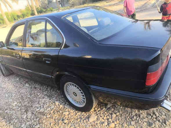 السلام عليكم
للبيع BMW   525 1988  محرك مفتوح 2500 
كير اوتوماتيك 
رقم ديالى الدولي باسمي سياره مكفولة من الضربه والرصعه حداديه جديده مكينه كير جدد تبريد شغال تخم تاير كهربائيات كله بلاد دبل جكمجه  بدون جطلات السياره خير من الله مال جناي 
مكاني واسط الصويرة 
السعر 38 وبيها مجال بسيط 
***********..=..***********
