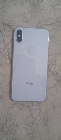 آيفون X • ٦٤ • ثلم بالشاشة