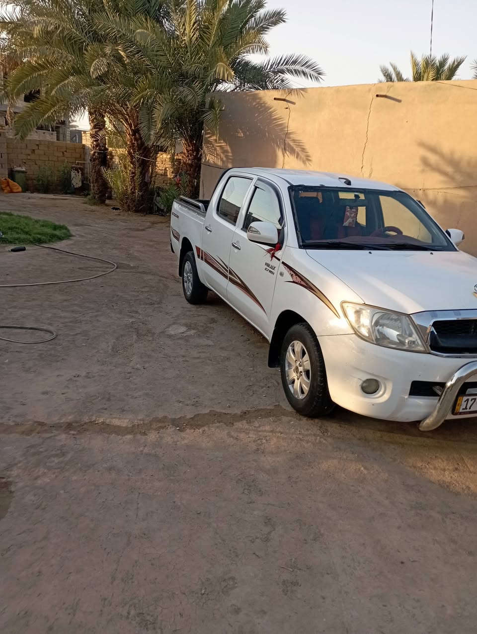 السلام عليكم فلاونزه 2009 سعوديه كفاله من الصبغ والتبديل رقم انكليزي مثنى سنويه باسمي مجدده لل 2030سياره مال جناي رقم الهاتف ***********

