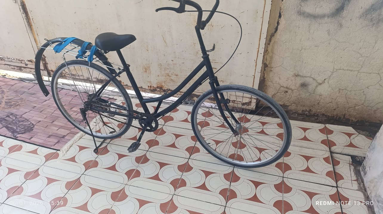 السلام عليكم باسكل مصبوغ تعميره جديد ماعوزه اي شي مديل بس ختم تايرات جدد جوابه جدد بريك وره جديد جمالغات وياه حجم 26 سعره 55بي مجال شراي بي خير ويدلل مكاني شطره حولي ***********واتساب
