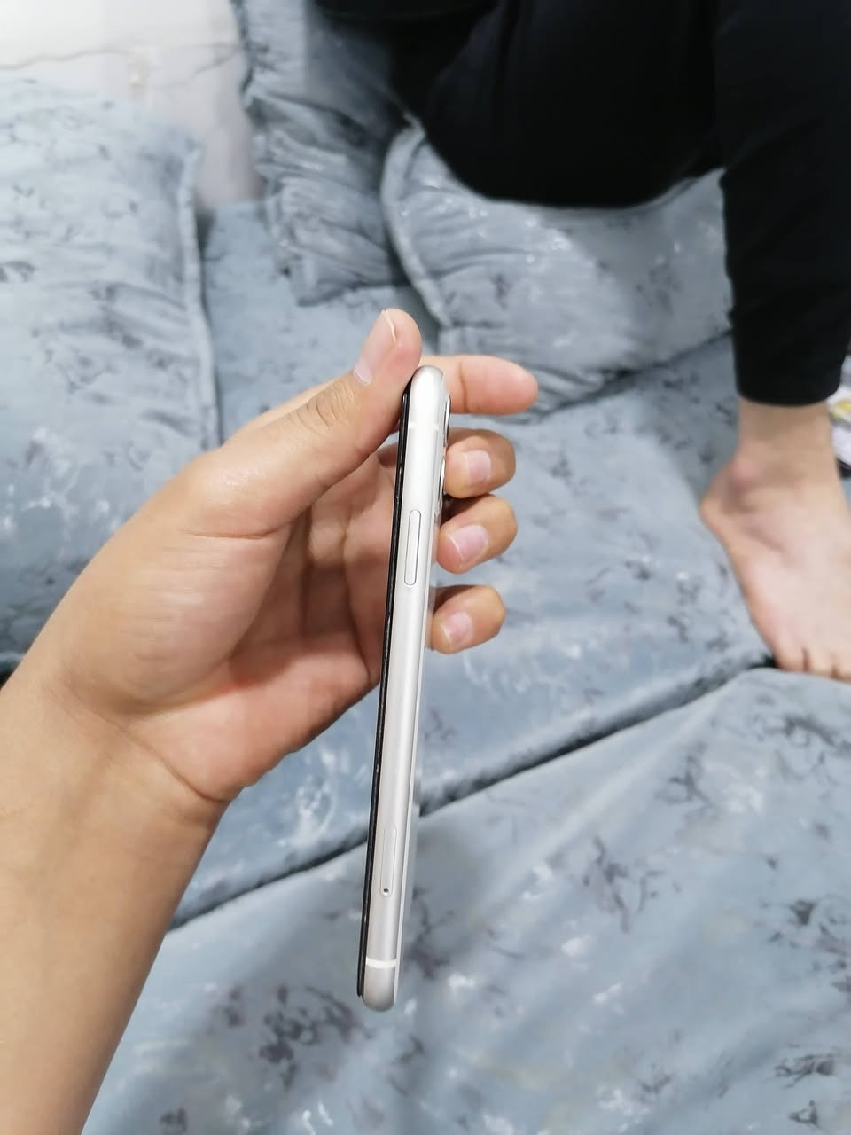 ايفون 11عادي بطاريه 85شرط اصليه مامبدله للاستفسار الاتصال على الرقم ***********
