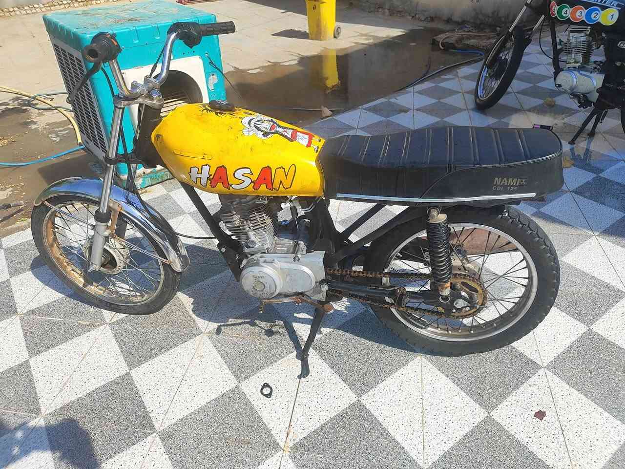 سلام عليكم دراجه نامه للبيع كلك محرك  ارشا محرك لا تنقيص ولا تبخير  كامله ما ناقصه أيشي  250 وبيه مجال مكان ناصريه قرب بوابه جديده على طريق غراف ***********
