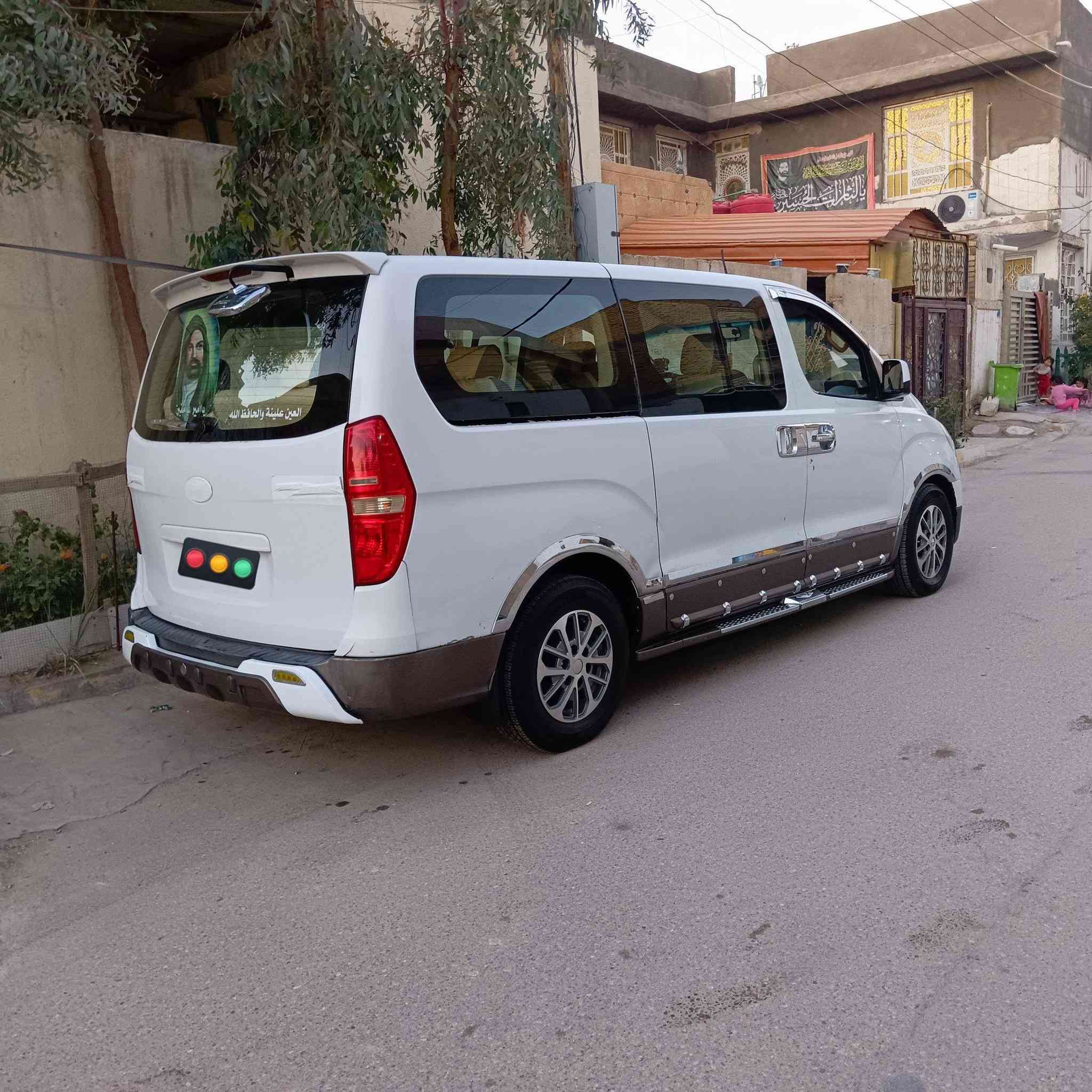 السلام عليكم للبيع موديل 2013 
مفتوح امحور امسكر سبلاين 
بسمي تحويل ابيومك  بيه طخات عل بارد 
السياره كامله من حداديه مكينه او كير او تخم تاير 
السعر 170او بيه مجال حك الجيه 
مكاني الناصريه الاسكان الصناعي رقمي 
*********** موجود واتساب
