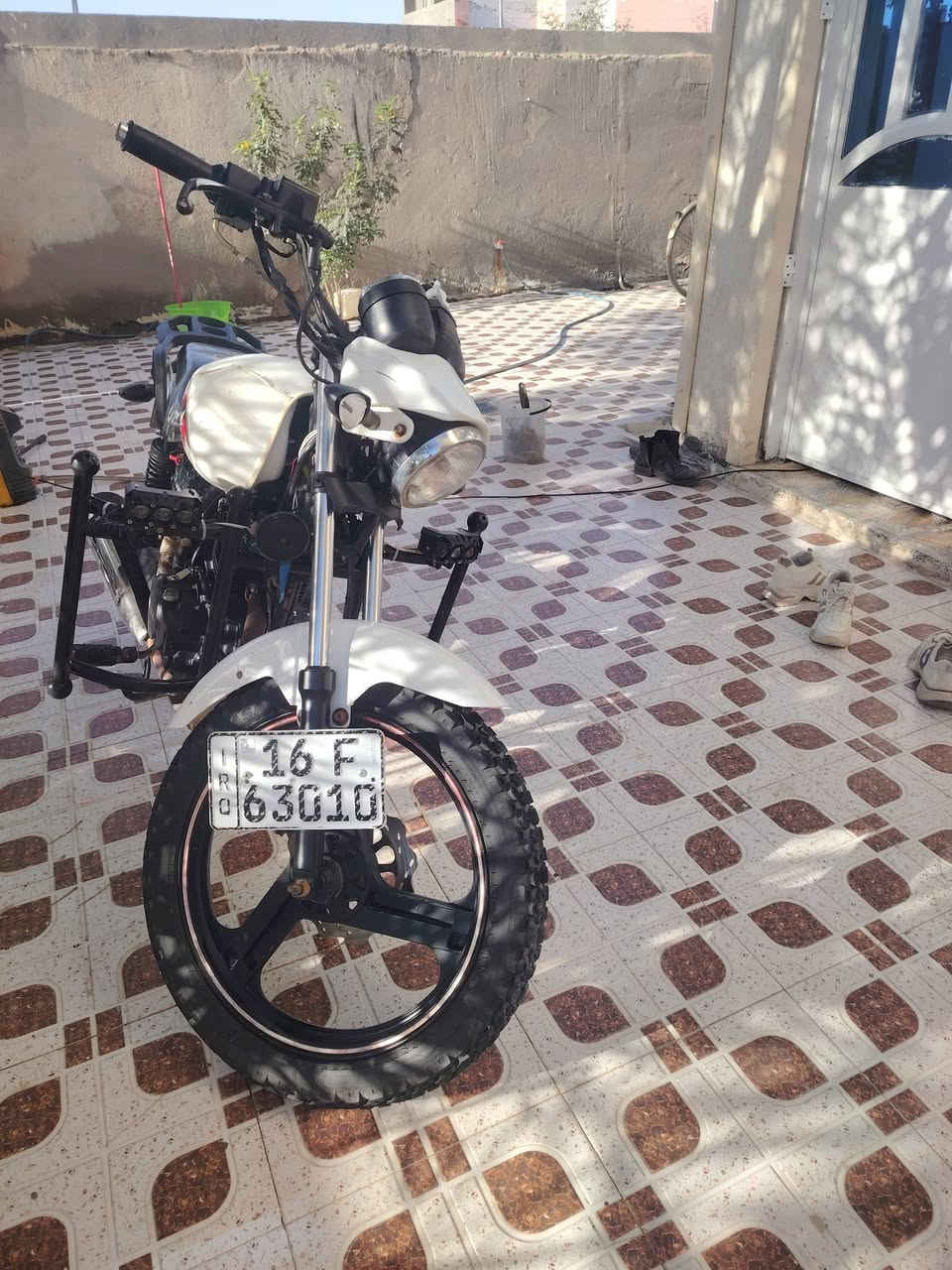 السلام عليكم دراجاة اوبامة للبيع موديل 20 رقم وسنوية الدراجة حلوة ونضيفة ما مفتوحة ولا تنقيص ولا تبخير وممشاهة حلو ومعدل عالي كلهة شغالة فقد عداد السرعة ما يشتغل السعر واحد و 850 وبيهة مجال بسيط مكان الدوانية الدغارة *********** بي واتساب صفاحياتهة عندي وحدة موجودة جهت الشوتة الثانية مكسورة
