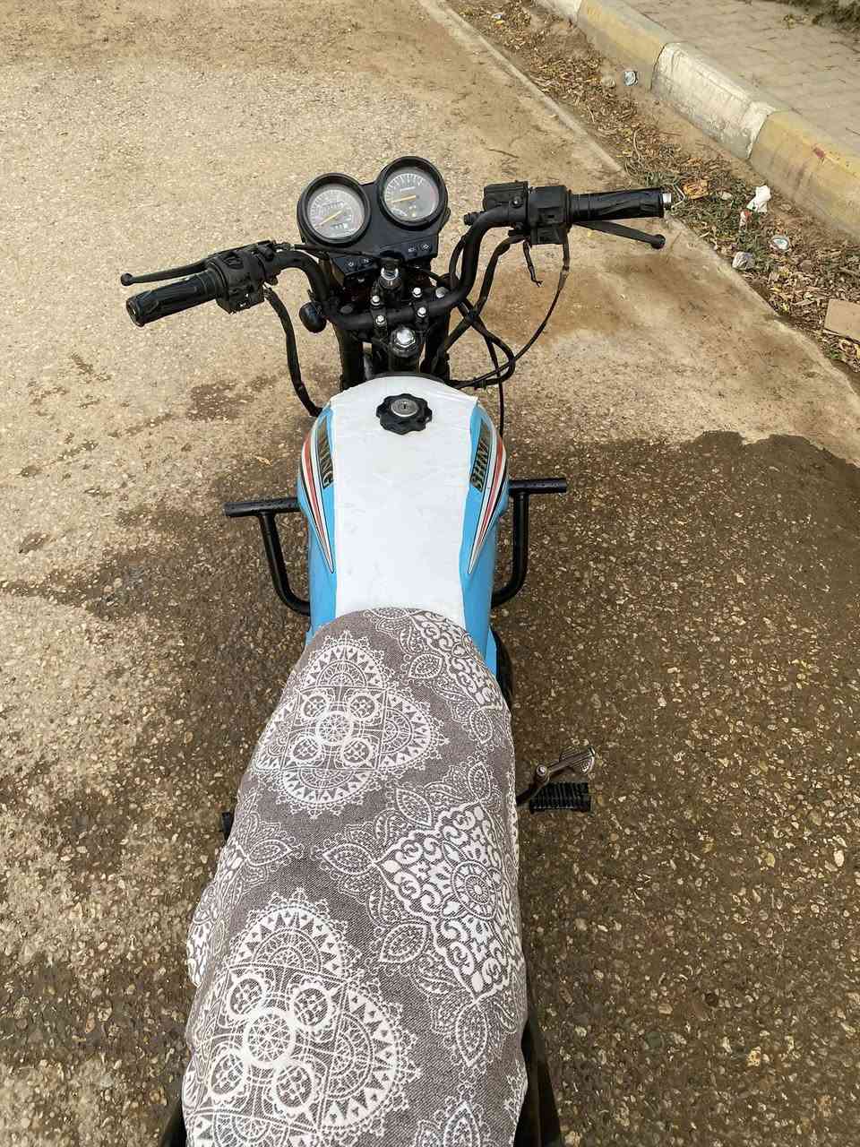سلام عليكم شايننك للبيع موديل ٢٣ مكينه ٢٥ دراجه نضيفه عله شوفتك سعره٥٥٠ نضيفه دراجه مكان ديوانيه اوراق اصولي ما مفتوحه هاذه رقم بس واتساب *********** وهاذه خط ***********

