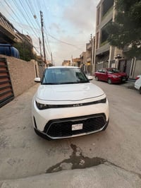 للبيع وارد  الضربة باب خلفي وره السائق وجاملغ خلفي السعر 165 وبيها مجا...