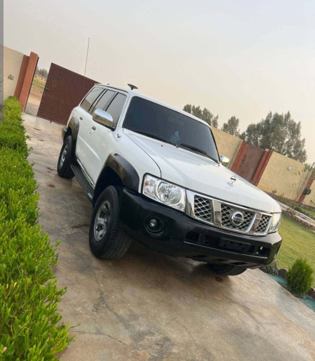 السلام عليكم نيسان باترول 2008 مزاد ديالى سياره كير اوتماتيك محرك 4800 تجفيت وكاله تخم تاير صدر امامي خلفي تبريد السياره كلش حلوا نصبتها داخلها حلو مرتب السعر 90 وبيها مجال أو مراوس حسب القناعه  ***********
