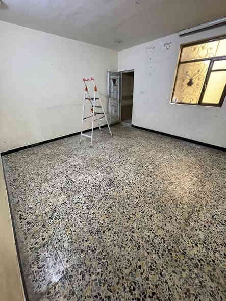 #للايجار ١٥٠ متر طابق ثاني 
يحتوي عل غرفتين سويت صاله مطبخ صحيات

السعر ٦٥٠ الاستفسار ***********
