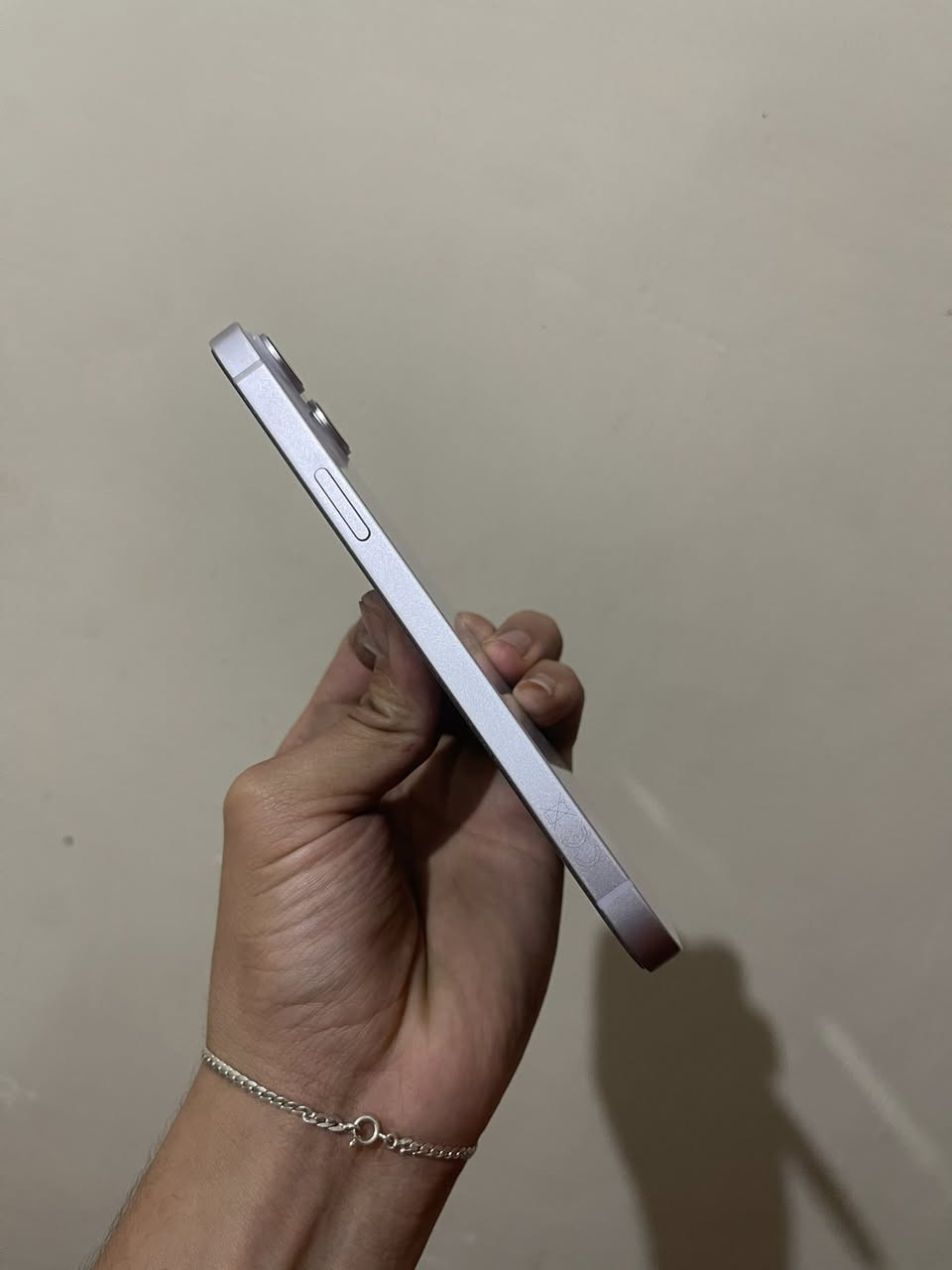 Iphone 14 plus baypass 
NO SIM ❌
128G 95% 
Tele mzal jded comme neuf 
meah 4 les pochette


**إذا كنت صاحب هذا الإعلان وتريد حذفه لأي سبب، رجاءا أرسل رسالة إلى الدعم الفني**