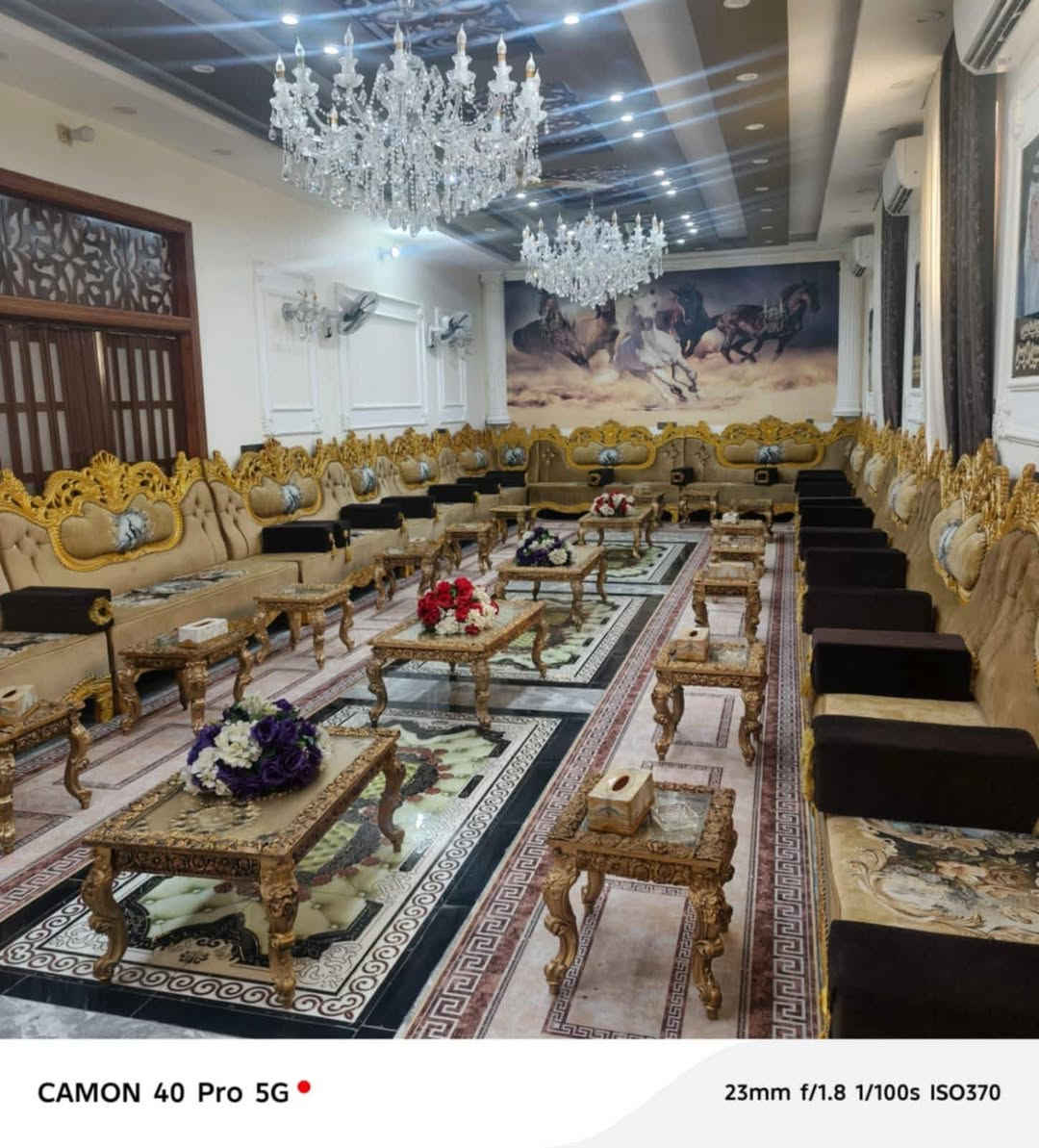 بيت 1000 متر للبيع
العنوان النهروان الدوانم خلف مطعم جواد على المشروع 

ركن على ٣شوارع بواجهتين 

يتكون من حديقه 200 متر وكراج كبير و4 مجاميع صحيه ومضيف 15 متر  واستقبال 9مت وصاله 9×8

و5غرف نوم سويت كامل وترك جانبي على طول البيت وحوش خلفي كبير 

البيت بناء حديث وجاهز من كل شي

 للاستفسار الاتصال ***********
