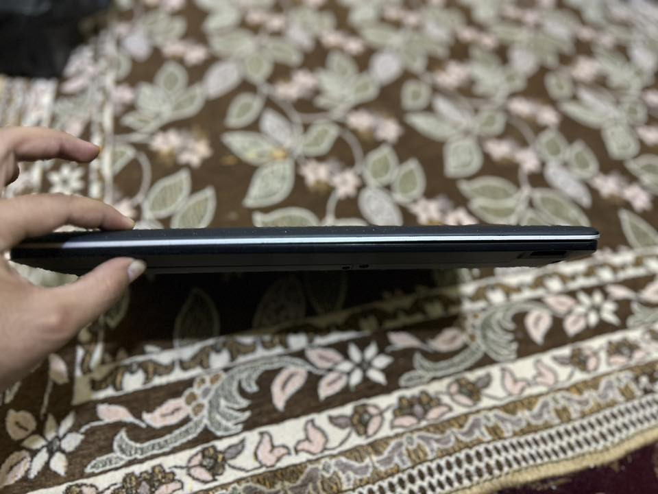 لابتوب للبيع السعر 100 الف 
لينوفو core i5 الجيل الثالث 
هارد 500 HHD
(بطارية ضعيفة +بي ضربة بسيطة مبينه بالصورة )
رقمي ***********
