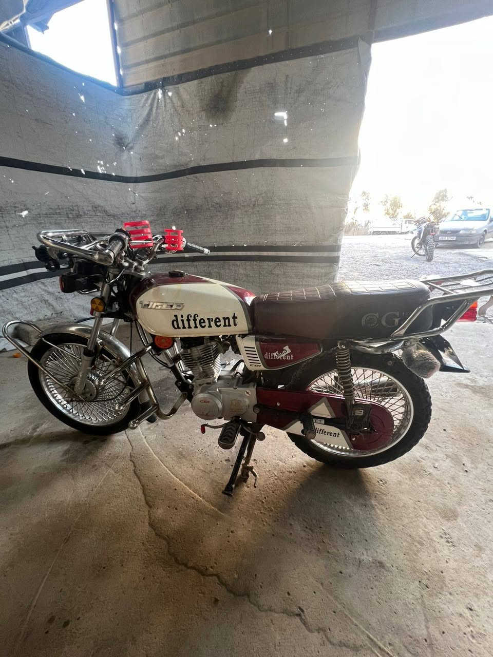 السلام عليكم موطور لونين للبيع موديل 2020 مبدل بستم بس 
كهربائياتو كلهاا شغاله سعر 500وبي مجال رقمي ***********
