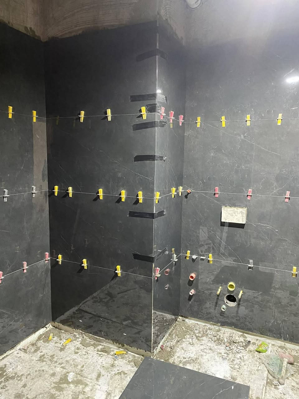 اسطه سيراميك بورسلين كافه انواع السيراميك المرمر شغل هندسي متفرغ حاليا ***********
