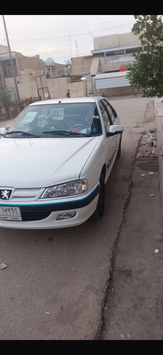 بيجو بارس موديل ٢٢ سياره جديده وماشيه ٤٠ الف مكفوله مكينه كير حداديه طخم تاير قبل سبوع شديته  بيه باردات خفيفه بجهه العبري  مكينه ما مفتوحه ابد السعر ٧٥ تحويل مباشر السياره بشرط انه مكلف بالنشر للاستفسار اكثر رقم صاحب السياره ***********
