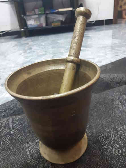 للبيع تحف ولوحات الراحل خالد الرحال
***********
