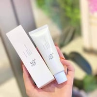 واقي شمس • SPF50+ • بيوتي اوف جونسن