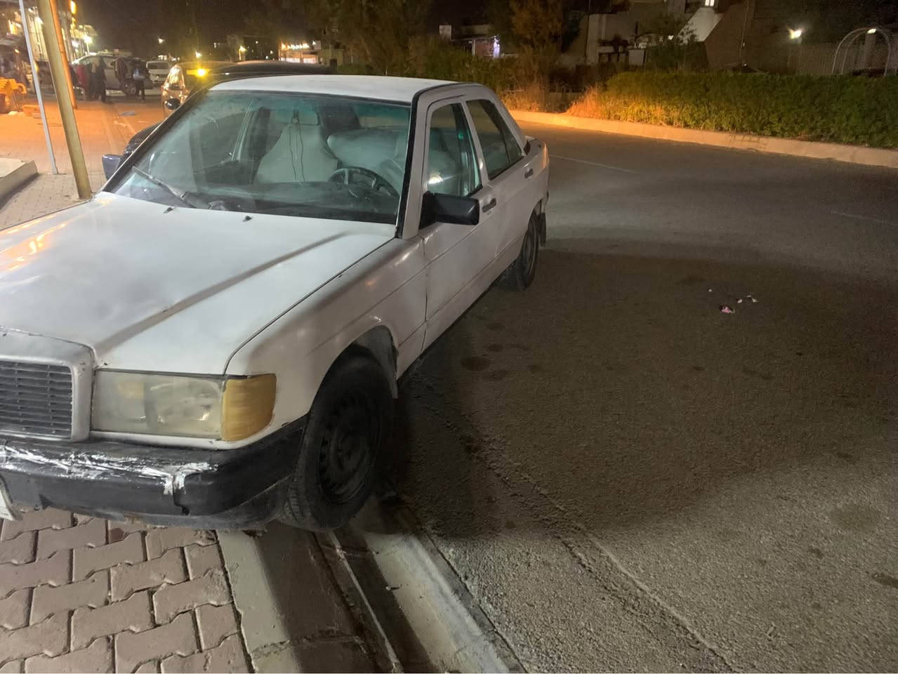 سلام عليكم ماسدس 190 موديل ١٩٨٨ رقم صلاالدين شرط تحويل كيرو محرك شرط كاره بابي كل شغال سياره باقي شويه ترتيب  تراوس هم ترهم بي شهي تعجبني
*********** وتساب كركوك, العراق
