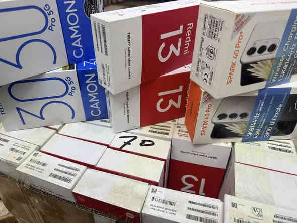 السلام عليكم يوجد باكيت موبايل فارغ للبيع السعر مراسلة الصفحة او الاتصال على هذا الرقم***********
