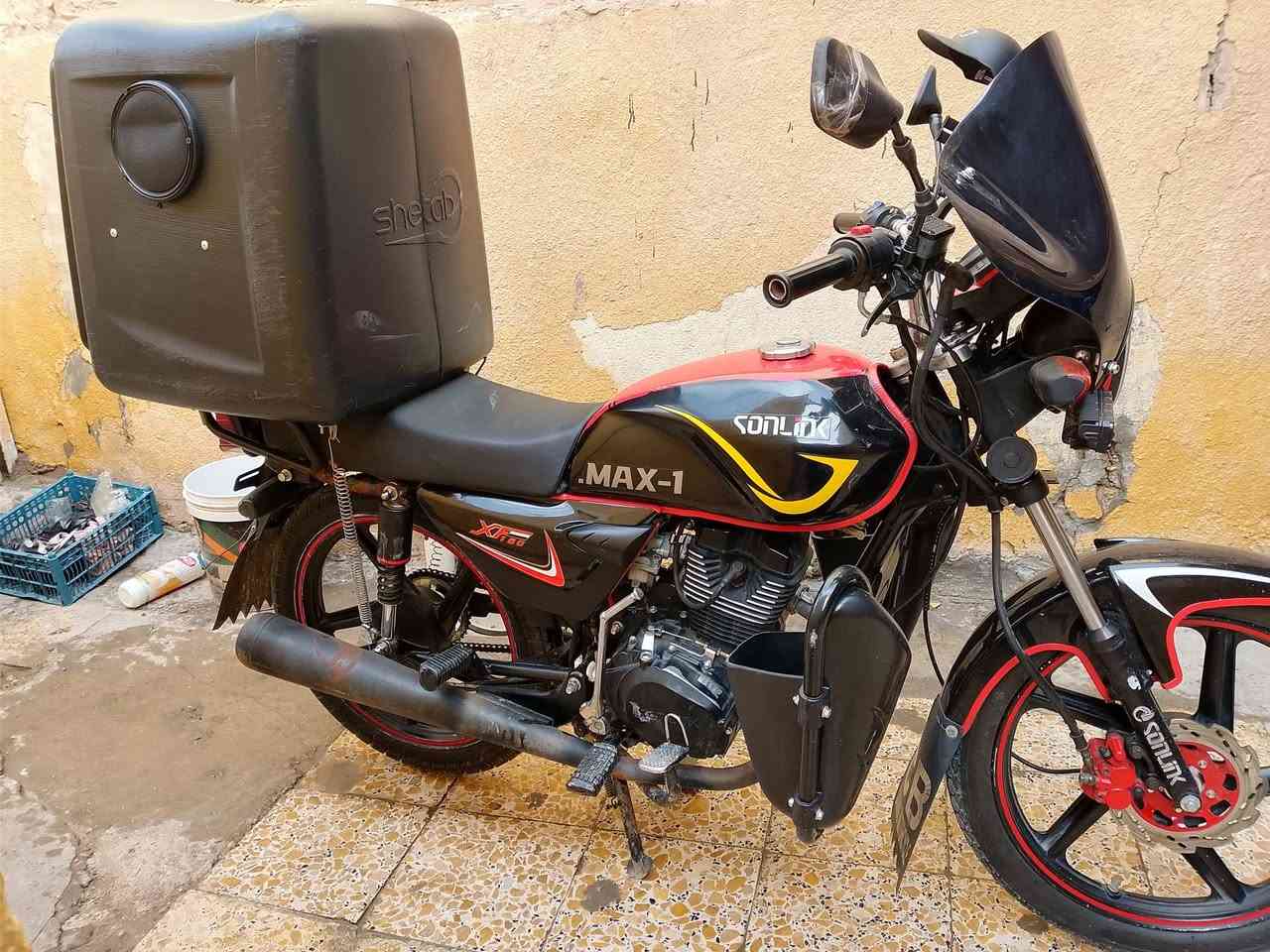 السلام عليكم من رخصه الادمن دراجه سونك ماكس
السلام عليكم دراجه سونك ماكس مكينه 150سيي
مكينه مكفوله لا تنقيص ولا تبخير 
الدراجه حلوه وما متعوبه 
السعر 850 وبيه مجال حك الجيه 
المكان كربلاء الحر 
***********
